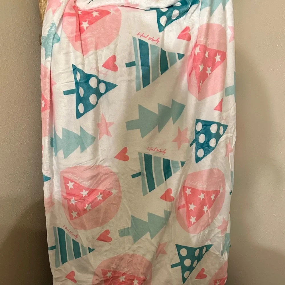 Holiday Plush Throw Blanket - Pink & Teal Tree Pattern